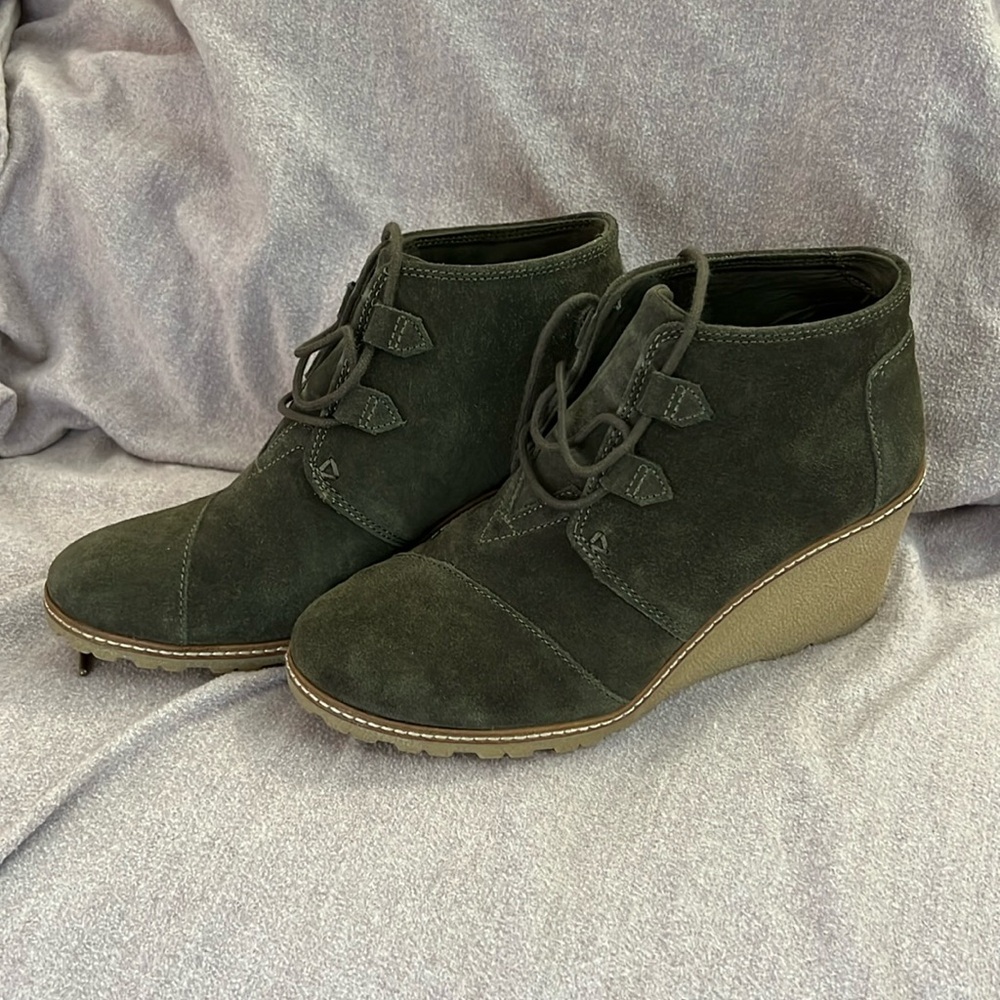 Green booties⭐️